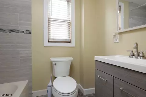 Bath - 16 E 19th St, Linden, NJ 07036 photo 1 of 2