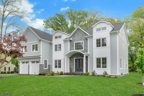 18 Lincoln Ave, Florham Park, NJ 07932