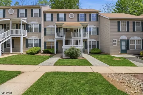 239 40th St #32, Irvington, NJ 07111
