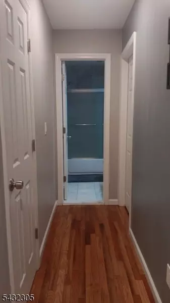 Entry Way - 27 Alvin Ter, Springfield, NJ 07081 photo 2 of 2