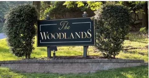 37 Giggleswick Way, Edison, NJ 08820