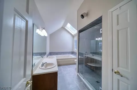 40 Rustic Trl, Flemington, NJ 08822 photo 23