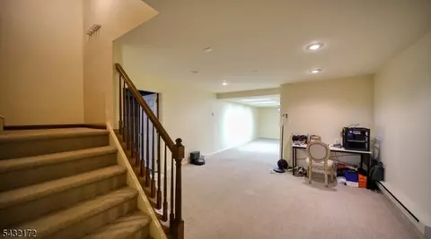 Entry Way - 40 Rustic Trl, Flemington, NJ 08822 photo 5 of 7