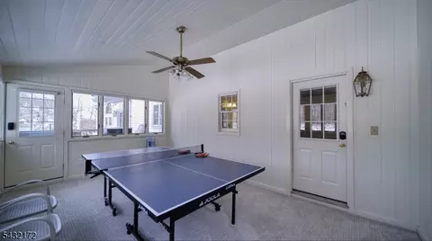 Entry Way - 40 Rustic Trl, Flemington, NJ 08822 photo 2 of 7
