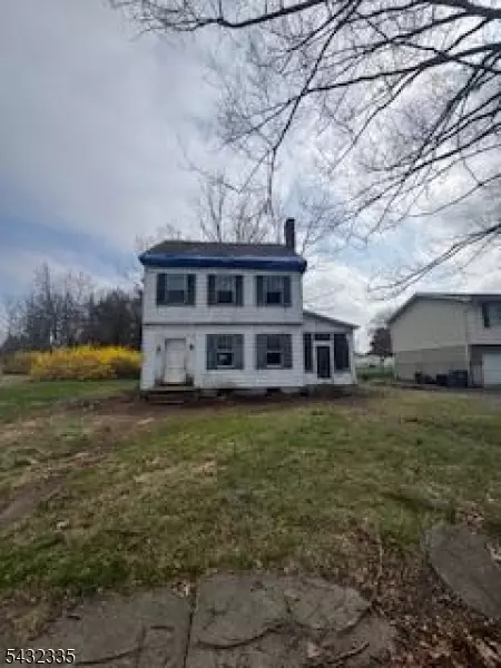 520 5th St, Belvidere, NJ 07823