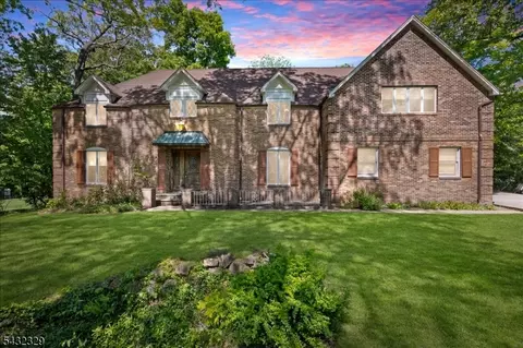 8 Branko Rd, Berkeley Heights, NJ 07922