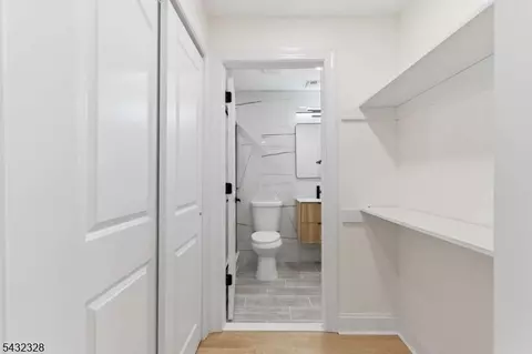 Entry Way - 474 Meisel Ave, Springfield, NJ 07081 photo 2 of 2