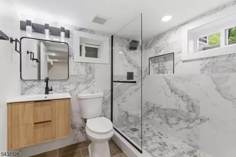 Bath - 474 Meisel Ave, Springfield, NJ 07081 photo 1 of 3