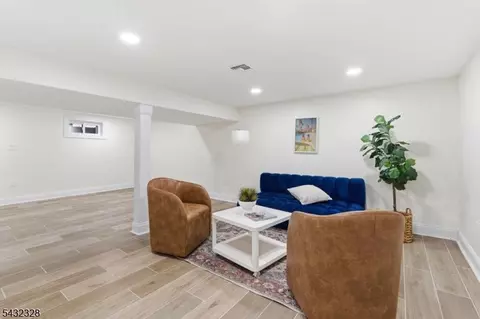 Living - 474 Meisel Ave, Springfield, NJ 07081 photo 1 of 1