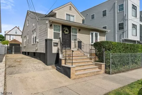 378 E 27th St, Paterson, NJ 07514