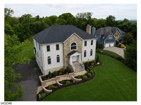 40 Horseneck Rd, Montville, NJ 07045