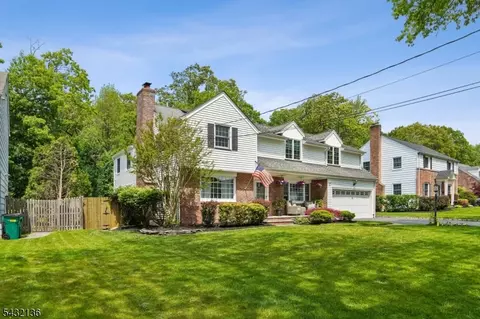 22 Homestead Ter, Scotch Plains, NJ 07076