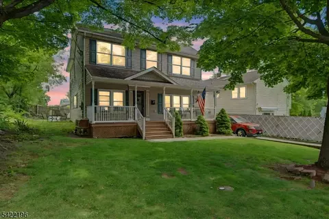 10 Reaville Ct, Parsippany, NJ 07054