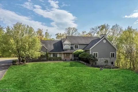 65 Gunn Rd, Branchville, NJ 07826