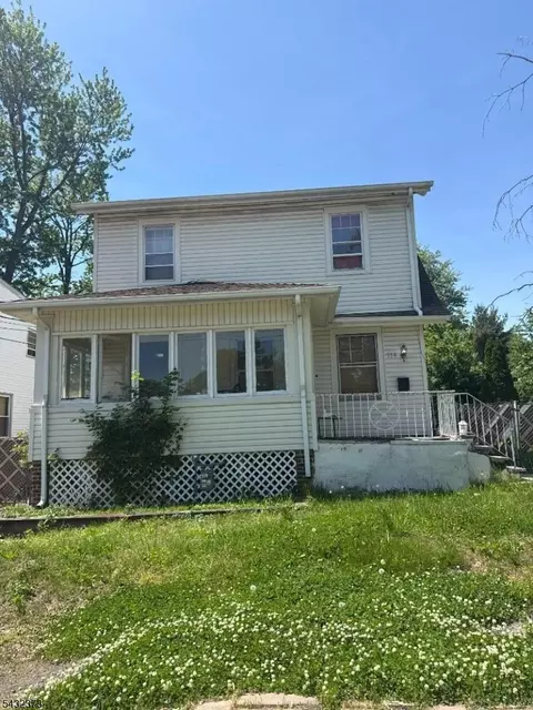 114 Martin St, Roselle, NJ 07203