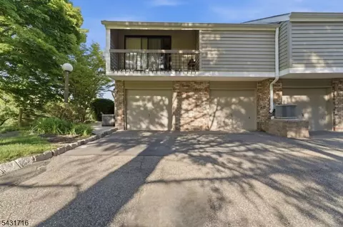 2 Westway, Clinton, NJ 08809