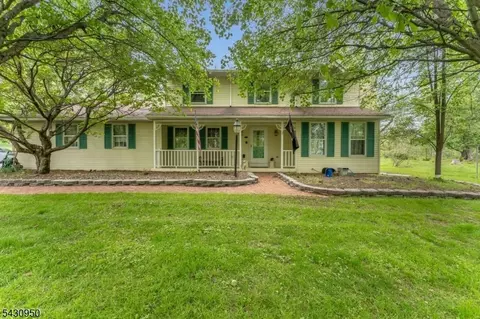 12 Church Rd, Milford, NJ 08848