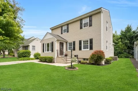 15 Oak Pl, Hawthorne, NJ 07506