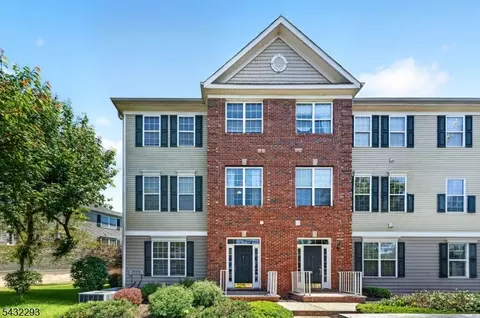 39 Liberty Way #39, South Bound Brook, NJ 08880