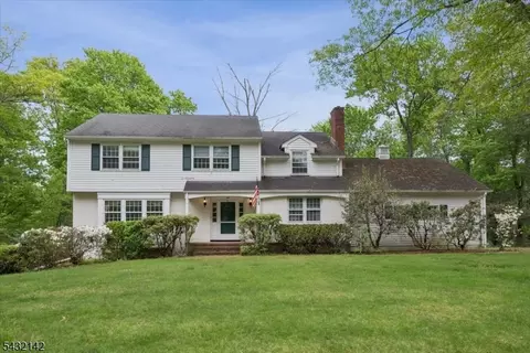 48 Walnut Cir, Basking Ridge, NJ 07920