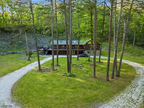 1127 Dark Moon Rd, Frelinghuysen Twp, NJ 07860