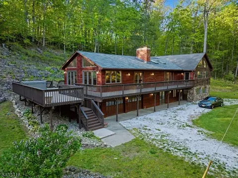 1127 Dark Moon Rd, Frelinghuysen Twp, NJ 07860