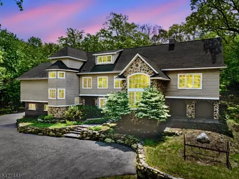 156 Kingsland Rd, Boonton, NJ 07005