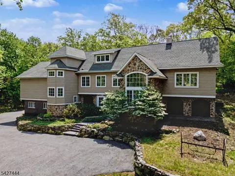 156 Kingsland Rd, Boonton, NJ 07005