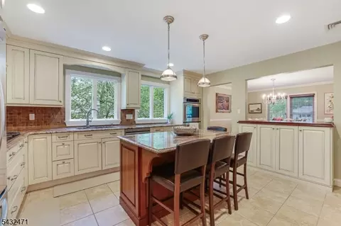 7 Pontiac Dr, Wayne, NJ 07470 photo 8