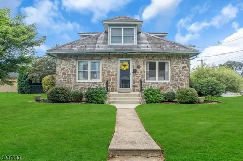 122 Aurora St, Phillipsburg, NJ 08865
