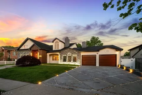 60 North St, Elmwood Park, NJ 07407