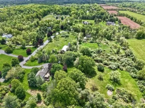 499 Edgewood Rd, Readington Twp, NJ 08889