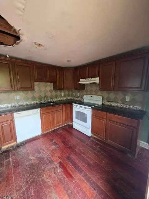11 Oak St, Haskell, NJ 07420 photo 2