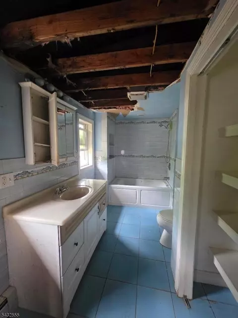 11 Oak St, Haskell, NJ 07420 photo 4
