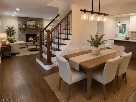 8 Cove Rd, Hopatcong, NJ 07843