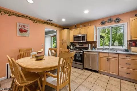 Kitchen - 112 Pitt Rd, Springfield, NJ 07081 photo 2 of 2