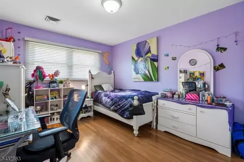 Bedroom - 112 Pitt Rd, Springfield, NJ 07081 photo 1 of 5