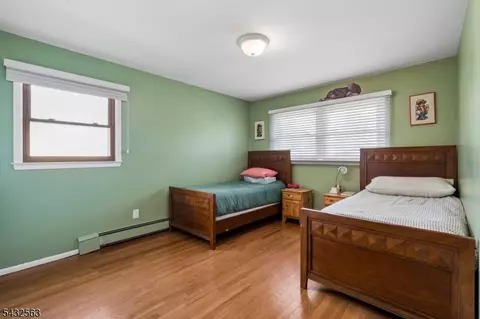 Bedroom - 112 Pitt Rd, Springfield, NJ 07081 photo 2 of 5