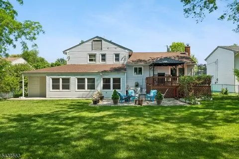 Exterior - 112 Pitt Rd, Springfield, NJ 07081 photo 7 of 8