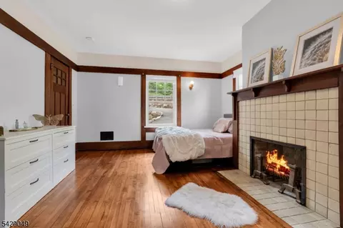 Bedroom - 497 Windemere Ave, Mount Arlington, NJ 07856 photo 3 of 5