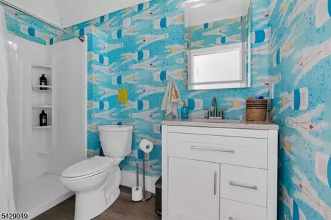 Bath - 497 Windemere Ave, Mount Arlington, NJ 07856 photo 6 of 6