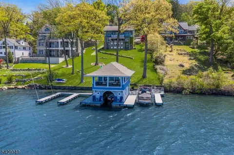 497 Windemere Ave, Mount Arlington, NJ 07856