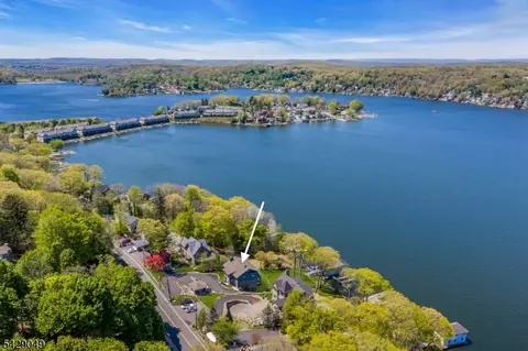 497 Windemere Ave, Mount Arlington, NJ 07856