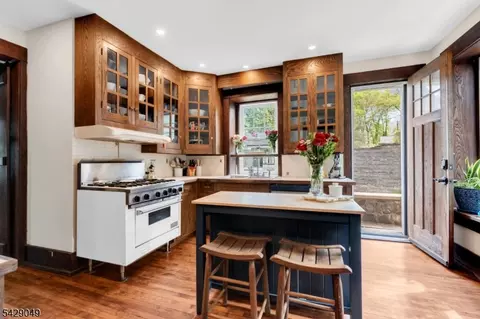 Kitchen - 497 Windemere Ave, Mount Arlington, NJ 07856 photo 1 of 2