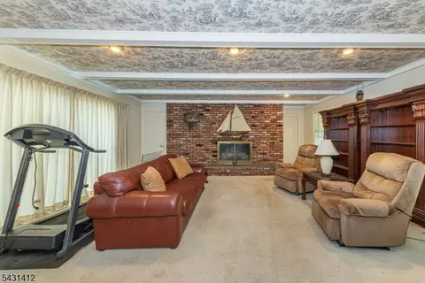 174 Pines Lake Dr E, Wayne, NJ 07470 photo 5