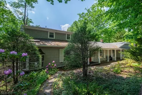 174 Pines Lake Dr E, Wayne, NJ 07470 photo 3