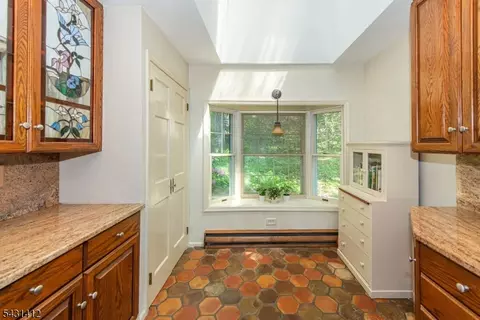174 Pines Lake Dr E, Wayne, NJ 07470 photo 15