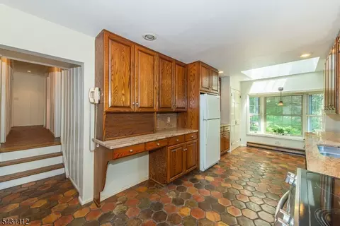 174 Pines Lake Dr E, Wayne, NJ 07470 photo 14