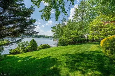 174 Pines Lake Dr E, Wayne, NJ 07470 photo 38