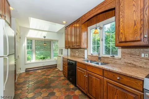 174 Pines Lake Dr E, Wayne, NJ 07470 photo 16